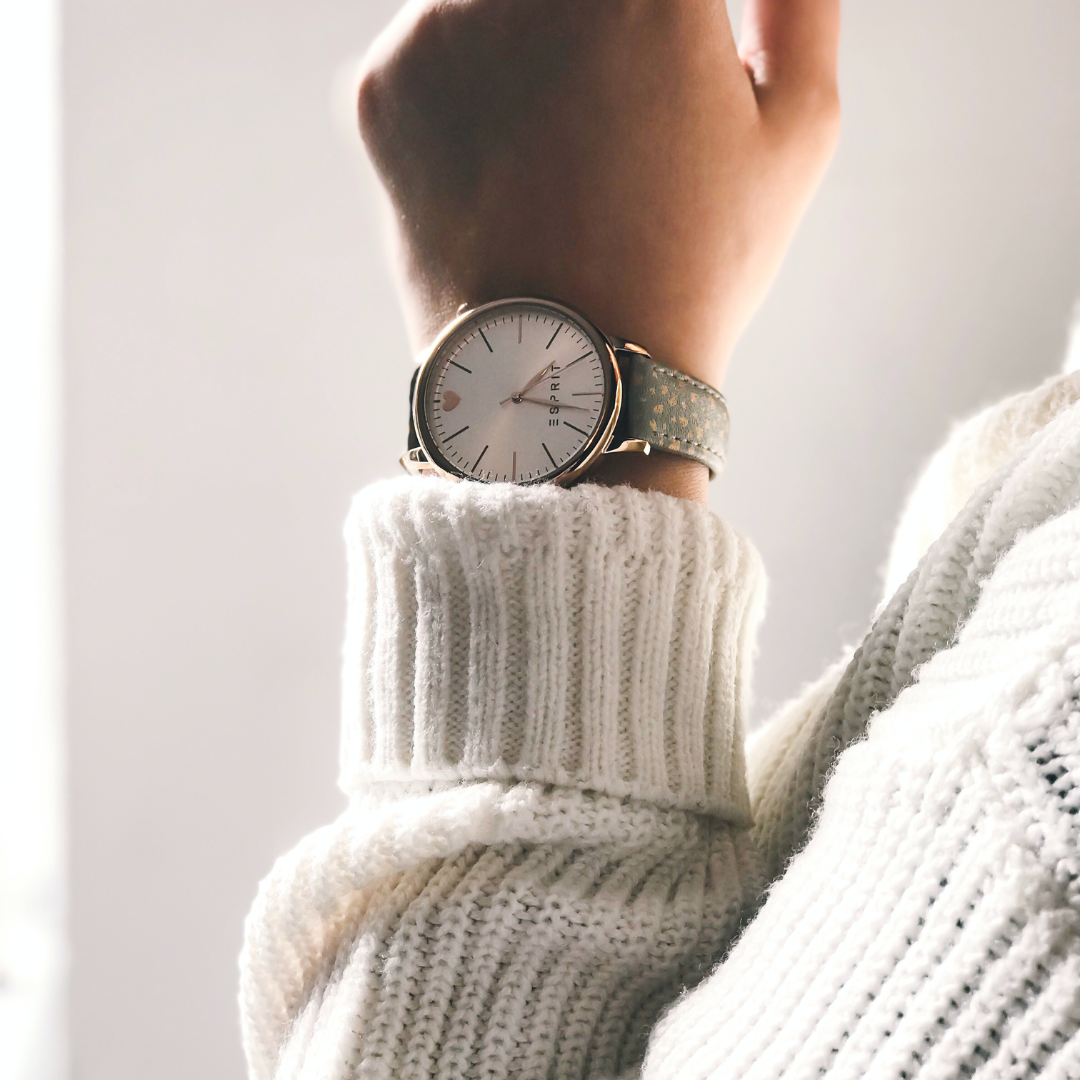 Practices for Energetic Resets and Time-Conscious Rituals: Mini Crystal Guide